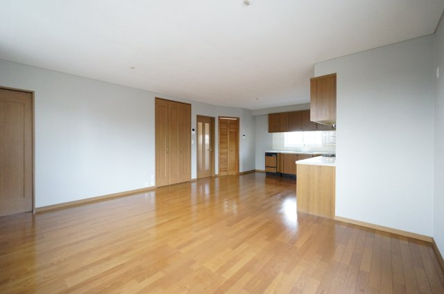 こてはし台戸建の居間・リビング|ご見学・ご契約時の送迎可能！