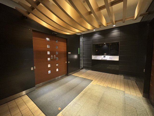 【エントランス】