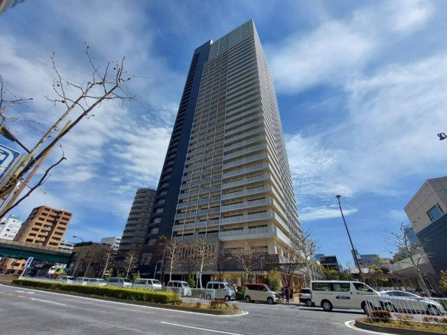 ■有楽町線「月島」駅・都営大江戸線「月島」駅直結タワーマンション
■敷地内にスーパーマーケット・ドラッグストア有
