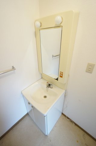 リバーストーンの洗面所|オンライン対能応可！