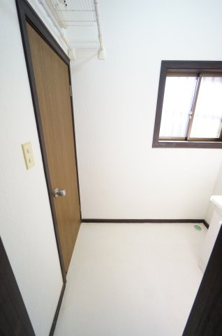 千葉市中央区松ヶ丘町貸家(JTI)の洗面所|ご見学・ご契約時の送迎可能！