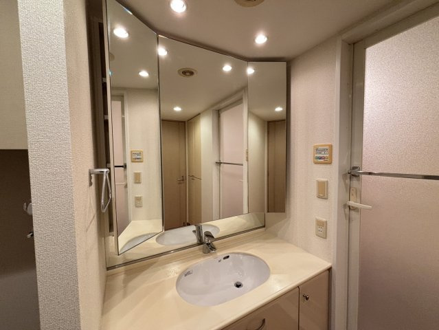 【独立洗面台】