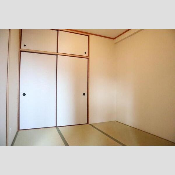 メゾンプランシェールの和室