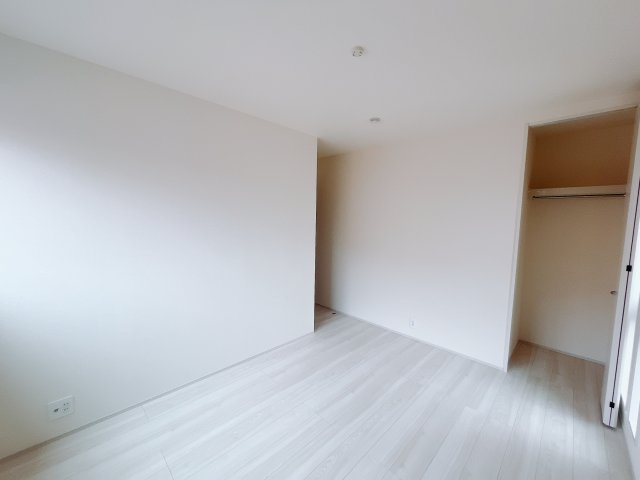 【新築戸建】高崎市新町第24　の洋室|■2階洋室｜子供部屋のメリットは「自立心を養うことができる」「自分で整理整頓できるようになる」そして、お子様が成長した際には「プライバシーを確保できる」といい事だらけ♪