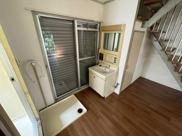 西窪町斉藤邸の洗面所