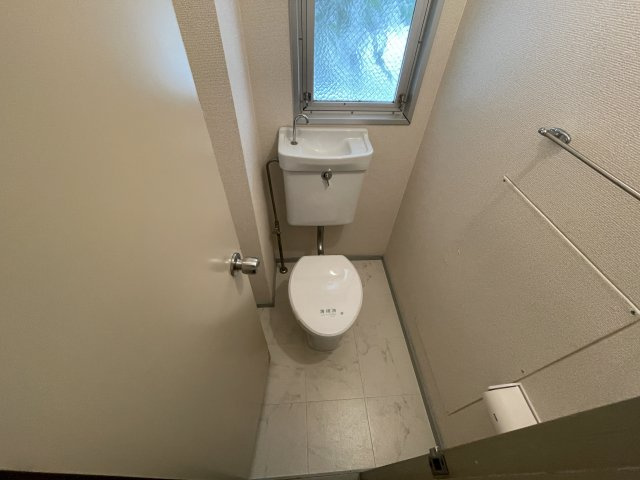 西窪町斉藤邸のトイレ