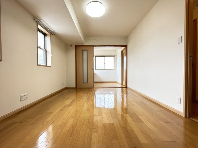 ヴィラコートSEIの居間・リビング