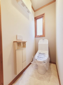 【トイレ】 | 四街道市もねの里３丁目 | １階、２階新品交換済。ウォシュレット付きで節水タイプのエコトイレ♪