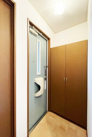 デュレ・ボナール C棟の玄関