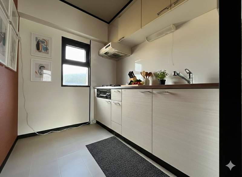 アベニール油山のキッチン|【３ＬＤＫ物件】角部屋で窓付き、キッチン（ガスコンロ持込）、使い勝手がいいキッチン周りです♪