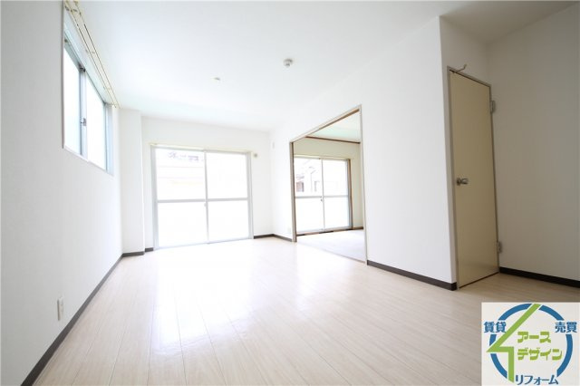 ラ・メゾンエスポワールの居間・リビング|※類似部屋