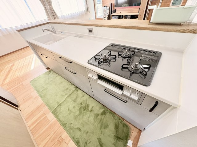 売中古戸建　中央区富塚町のキッチン|シンプルで使い勝手のいいキッチン。きれいに使用されています。