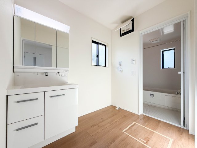 三養基郡上峰町大字坊所-10期の独立洗面台|■■6号棟／洗面脱衣所■■