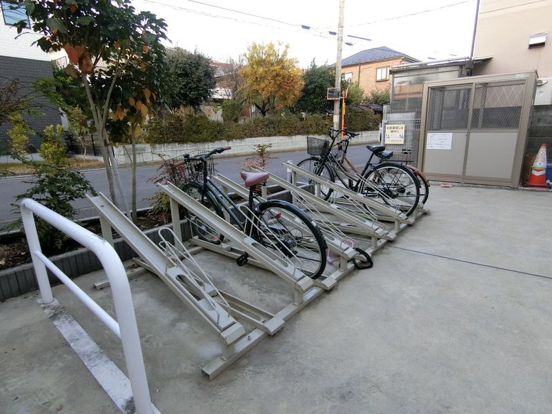 リブリ・リープステの設備