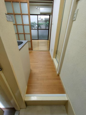 メゾンブランシュの居間・リビング|別号室の参考写真です