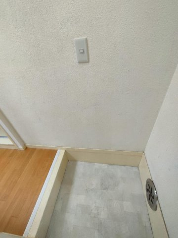 メゾンブランシュの玄関|別号室の参考写真です