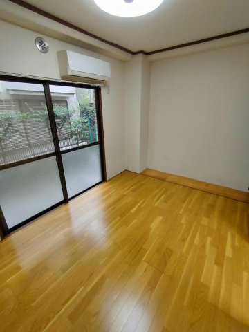 メゾンブランシュの居間・リビング|別号室の参考写真です