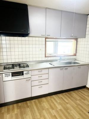 【キッチン】 | 中央区南18西11 山鼻エリア 一戸建 | システムキッチン付き