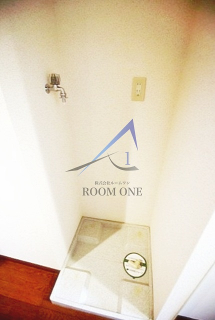 グランヴァン南烏山の設備|洗濯機置き場です。