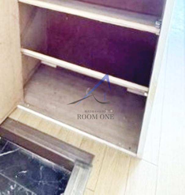 アザレアコーポA棟