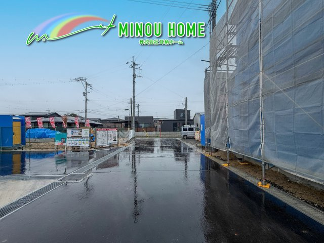 唐津市原-4期の前面道路含む現地写真