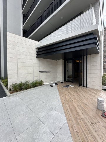 スワンズシティ大阪エスクレアのエントランス