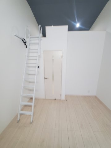 リヴィエールポルテⅡの居間・リビング|洋室6.3帖