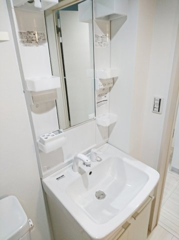 リヴィエールポルテⅡの独立洗面台