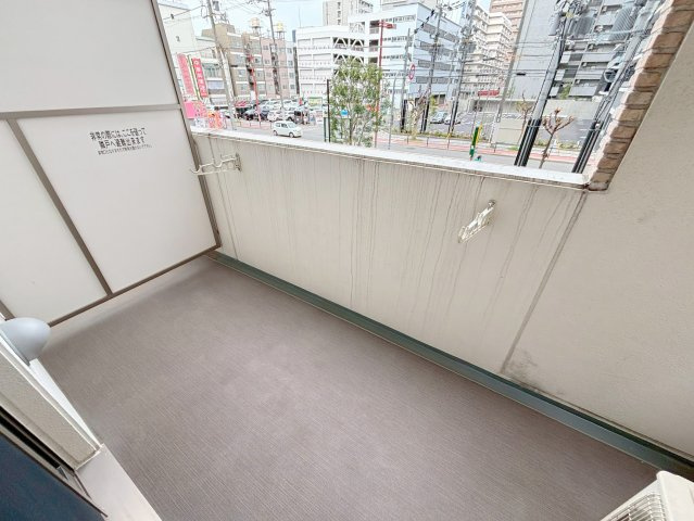 レジディア新大阪のバルコニー