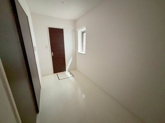 レジディア新大阪の洋室