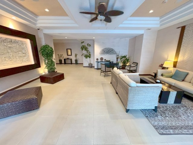 レジディア新大阪のロビー