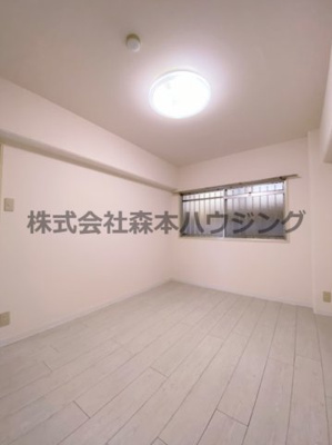 【洋室】 | 　ブランドールMIII | ゆったりした洋室です