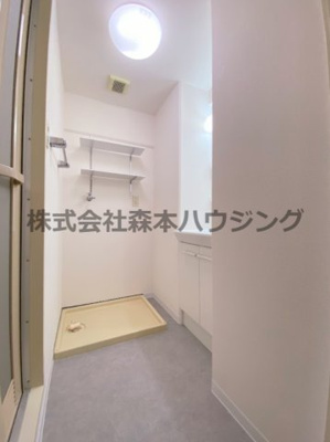【洗面所】 | 　ブランドールMIII | 明るい洗面所です