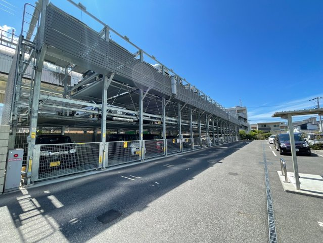 プレイズ泉大津の駐車場