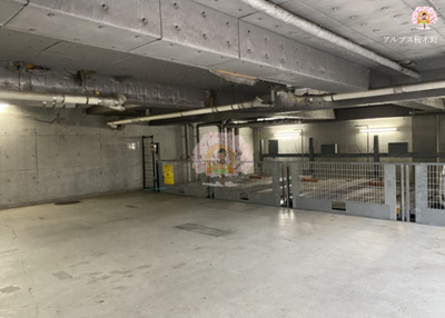 【駐車場】 | ロサブリーズ本牧