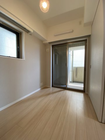 インプレストコア四谷坂町の洋室