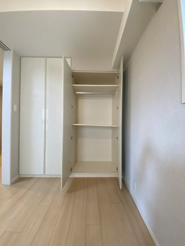 インプレストコア四谷坂町の洋室