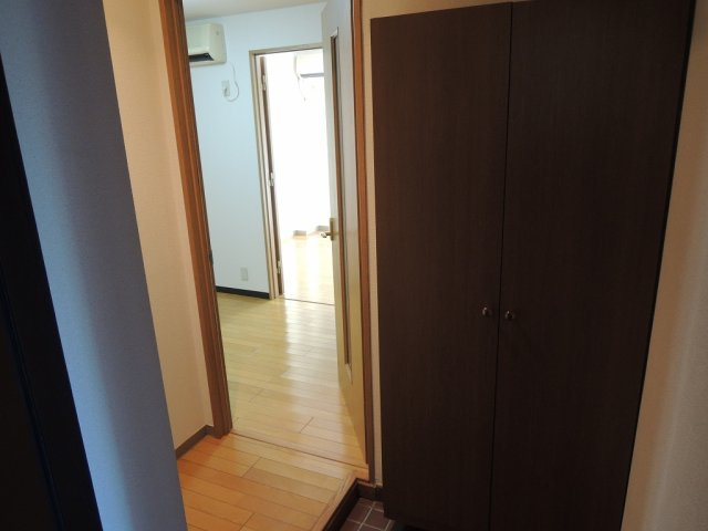 千石片岡ビルの玄関