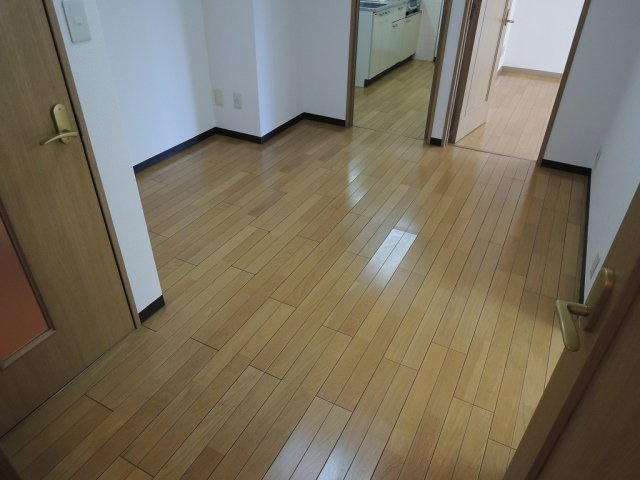 千石片岡ビルの居間・リビング