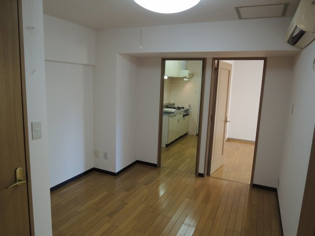 千石片岡ビルの居間・リビング