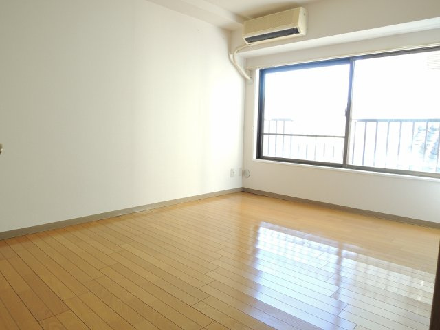 千石片岡ビルの寝室