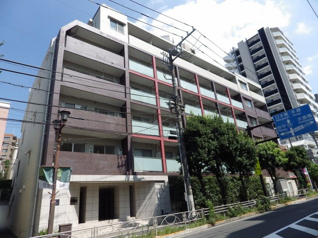 コンフォリア文京白山の外観