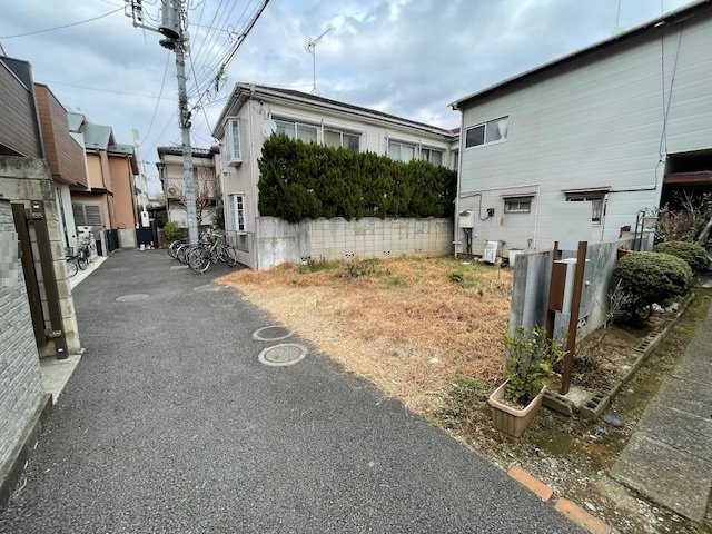 下落合3丁目売地の前面道路含む現地写真