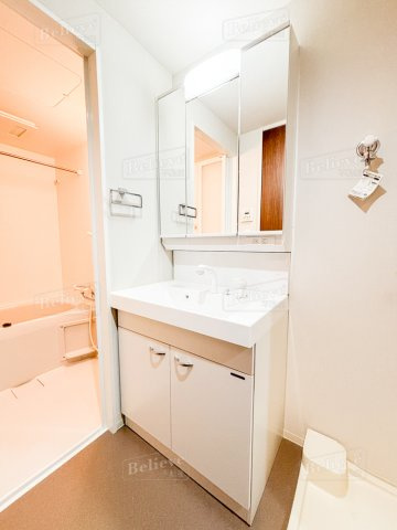 グランジュール大手町の洗面所|綺麗で明るい洗面所です☆