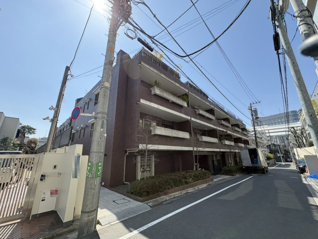 代々木デュープレックスの外観