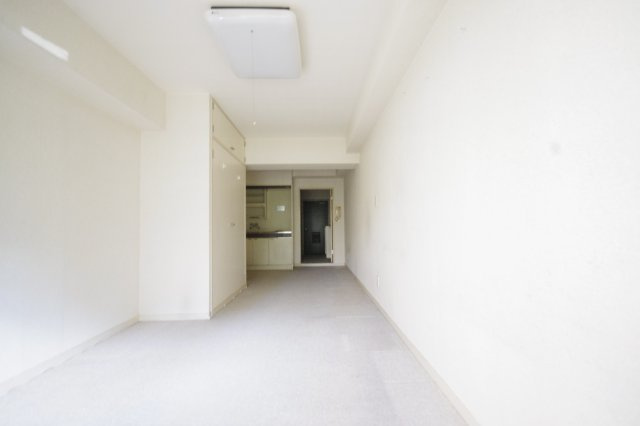 別号室の洋室（反転）