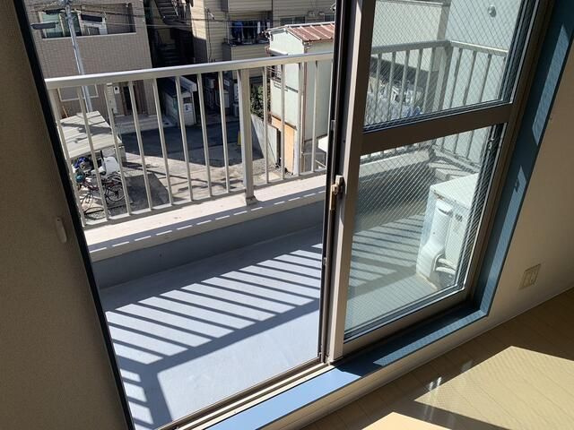 セレ初台のバルコニー