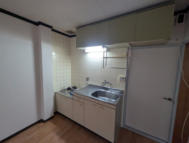 草野マンション８号館のキッチン