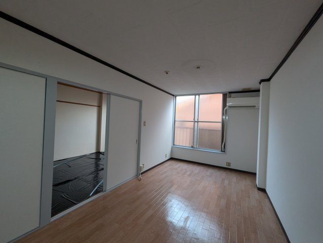 草野マンション８号館の居間・リビング