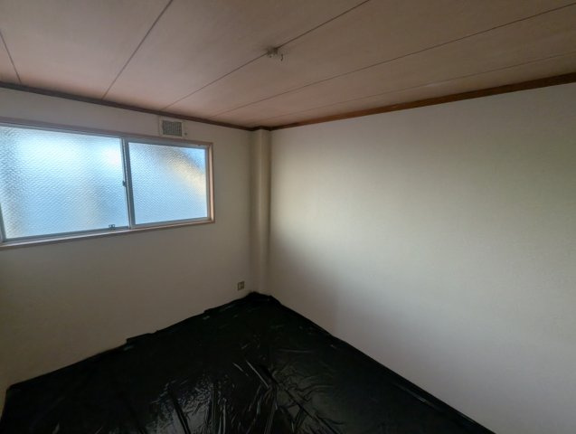 草野マンション８号館の寝室